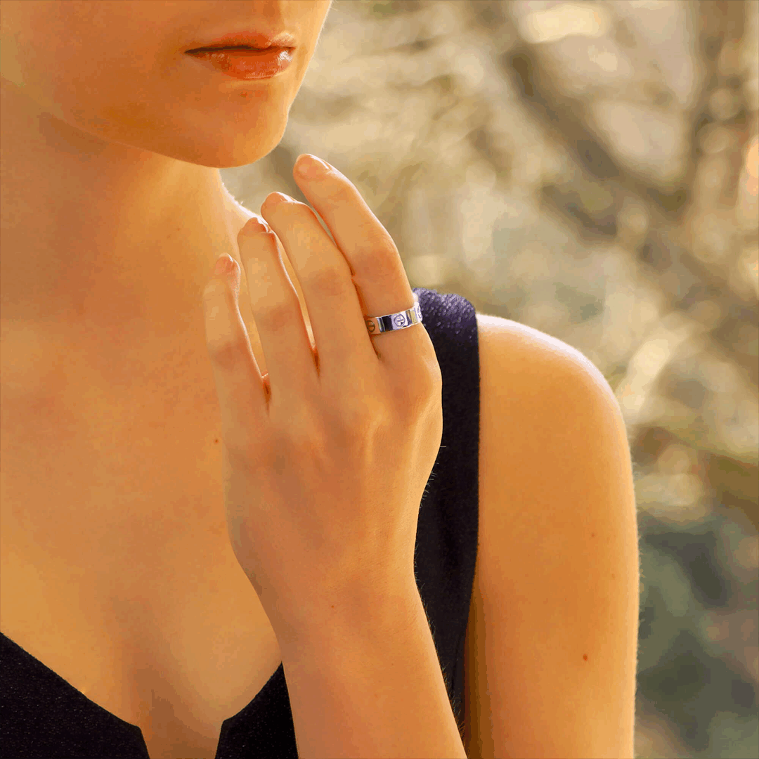 Cartier love ring replica