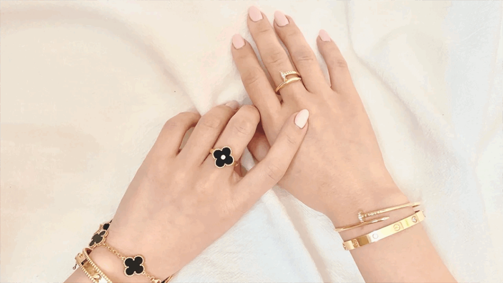 Replica Cartier nail bracelet 18k