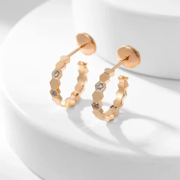 18K Gold Bee De Chaumet Hoop Diamonds Earrings fake