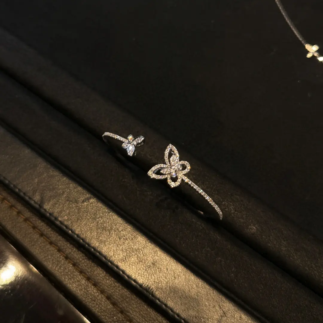 18K White Gold Graff Butterfly Silhouette Open Diamond Bangle 1 1copy 18K White Gold Graff Butterfly Silhouette Open Diamond Bangle 1 1copy