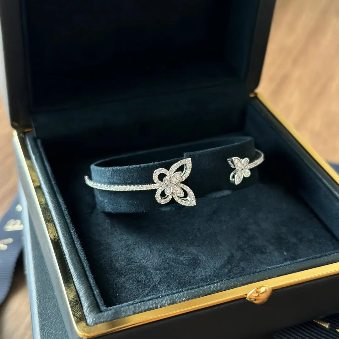 18K White Gold Graff Butterfly Silhouette Open Diamond Bangle Fake 18K White Gold Graff Butterfly Silhouette Open Diamond Bangle Fake