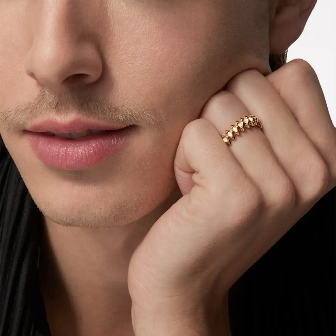 18K Solid Gold Clash de Cartier Ring Small Model 18K Solid Gold Clash de Cartier Ring Small Model